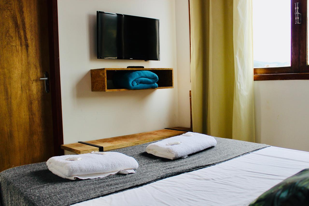 A Coroa Hostel & Suites Арраял-ду-Кабу Екстер'єр фото